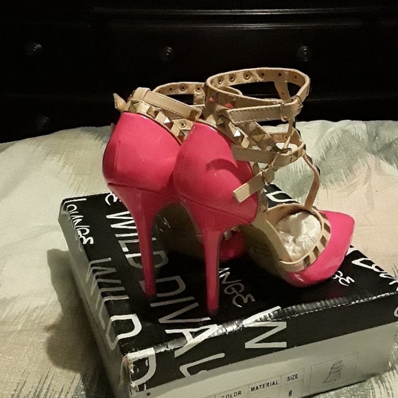 Neon pink and nude color 4 inch heels - Picture 5 of 7